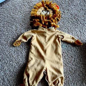 Baby Lion Costume 12-18 months - like new!